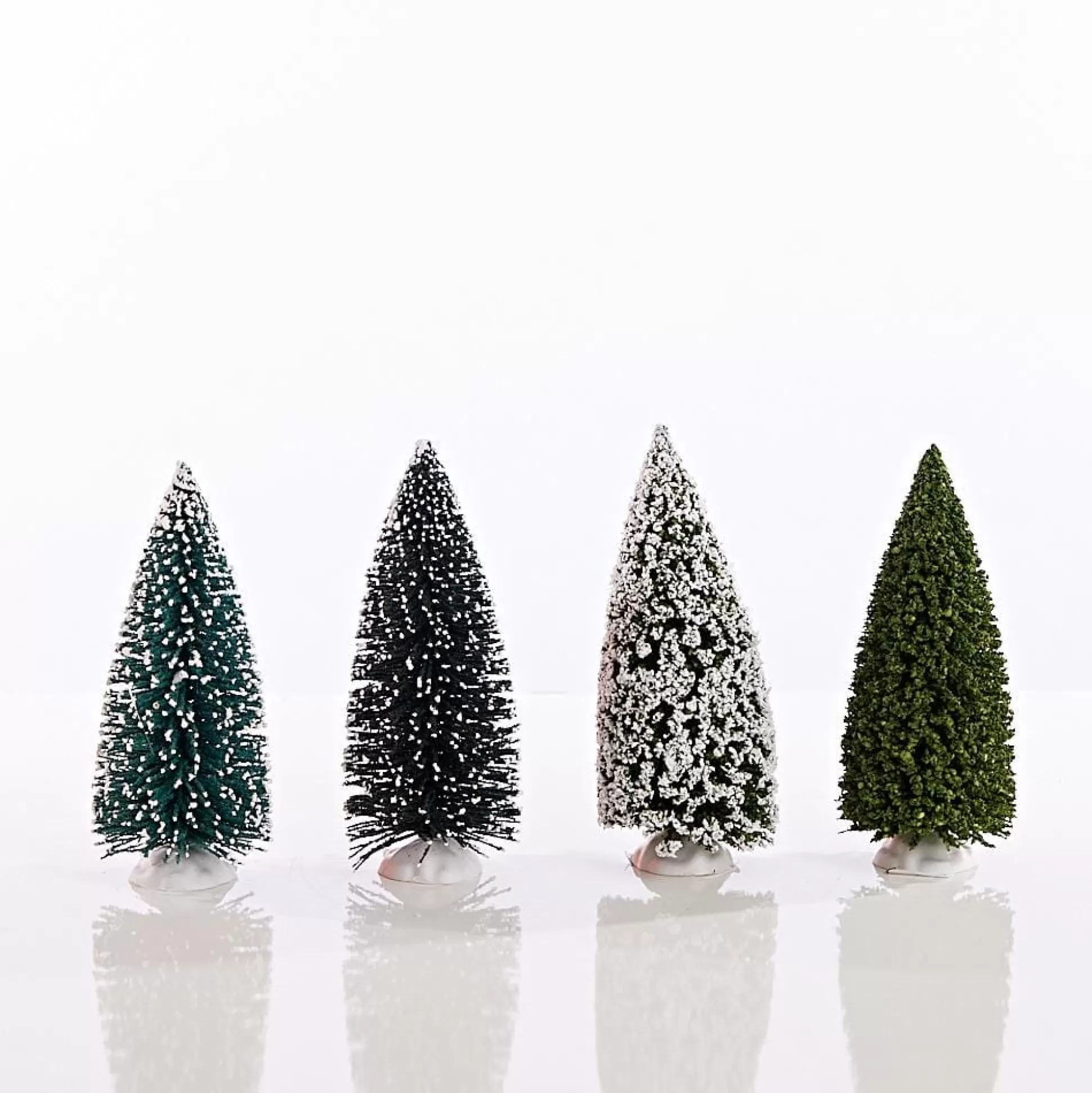 Traditional & Berry>Christmas World Bristle Tree Asst (14Cm) - Natural