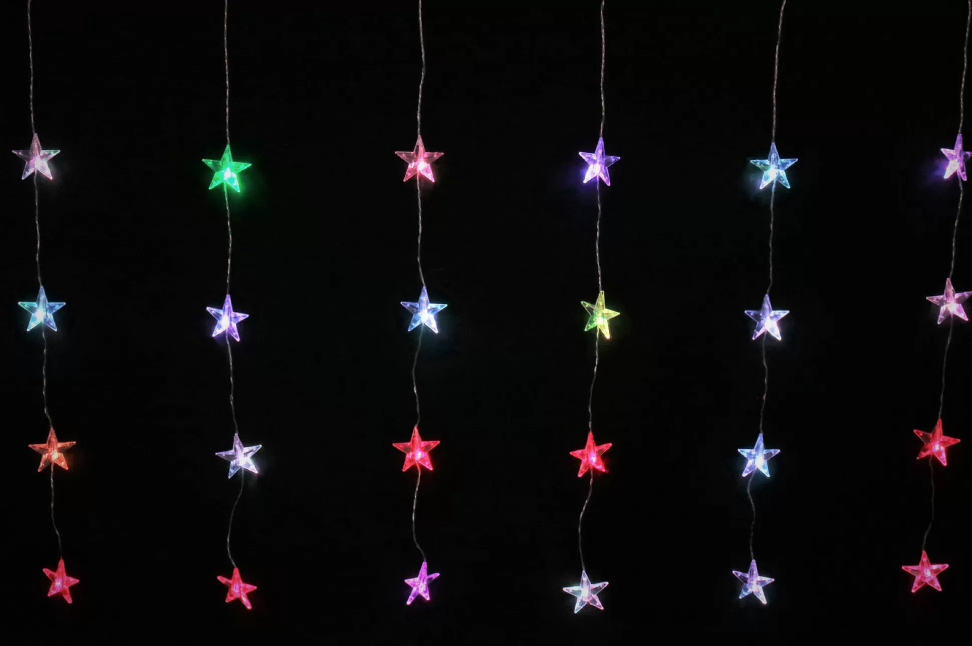 Novelty Lights>Christmas World Colour Change Star Curtain (24Pc)