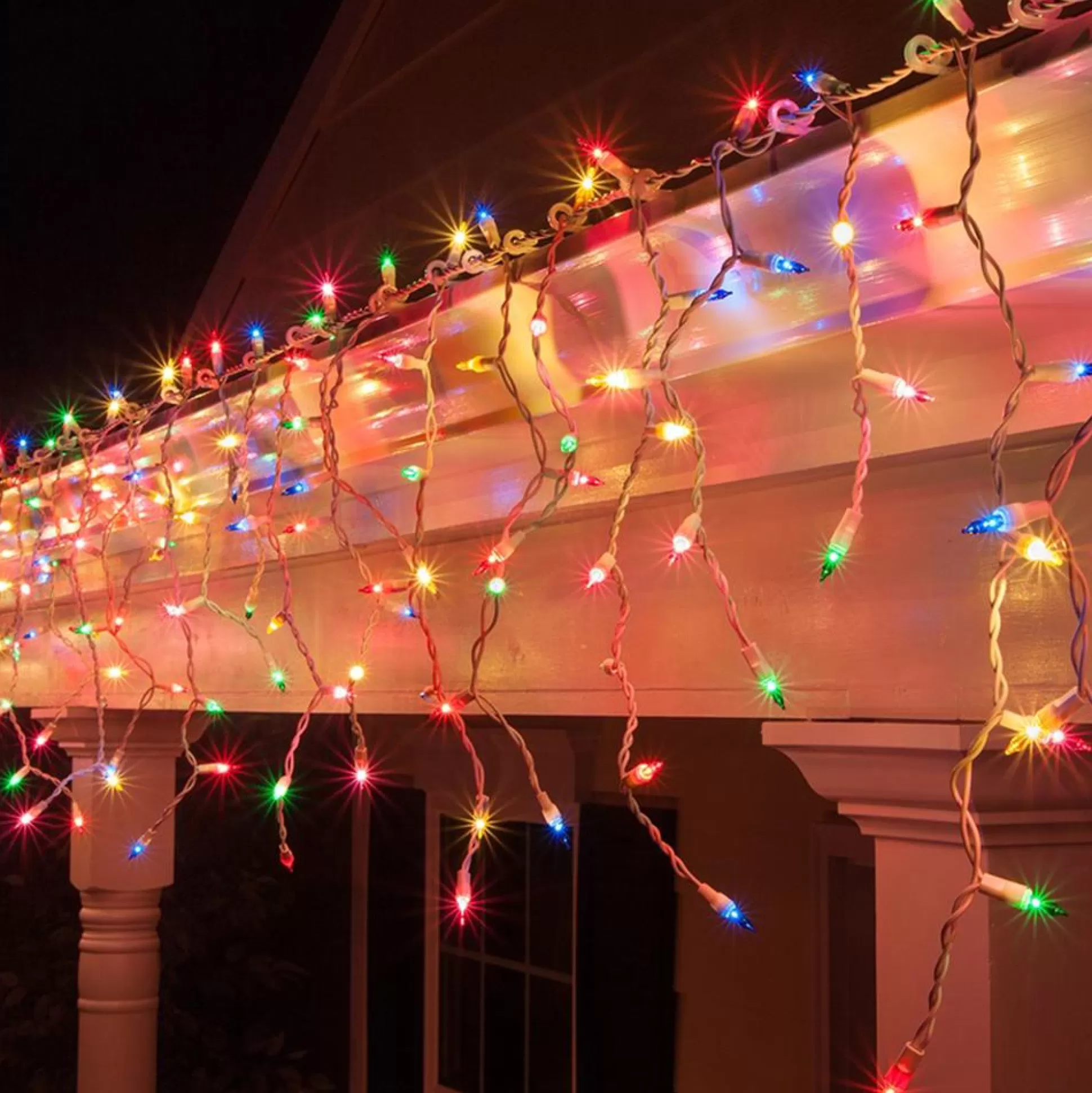 Icicle Lights>Christmas World Flashing Icicles Multi Tub (9.9M)