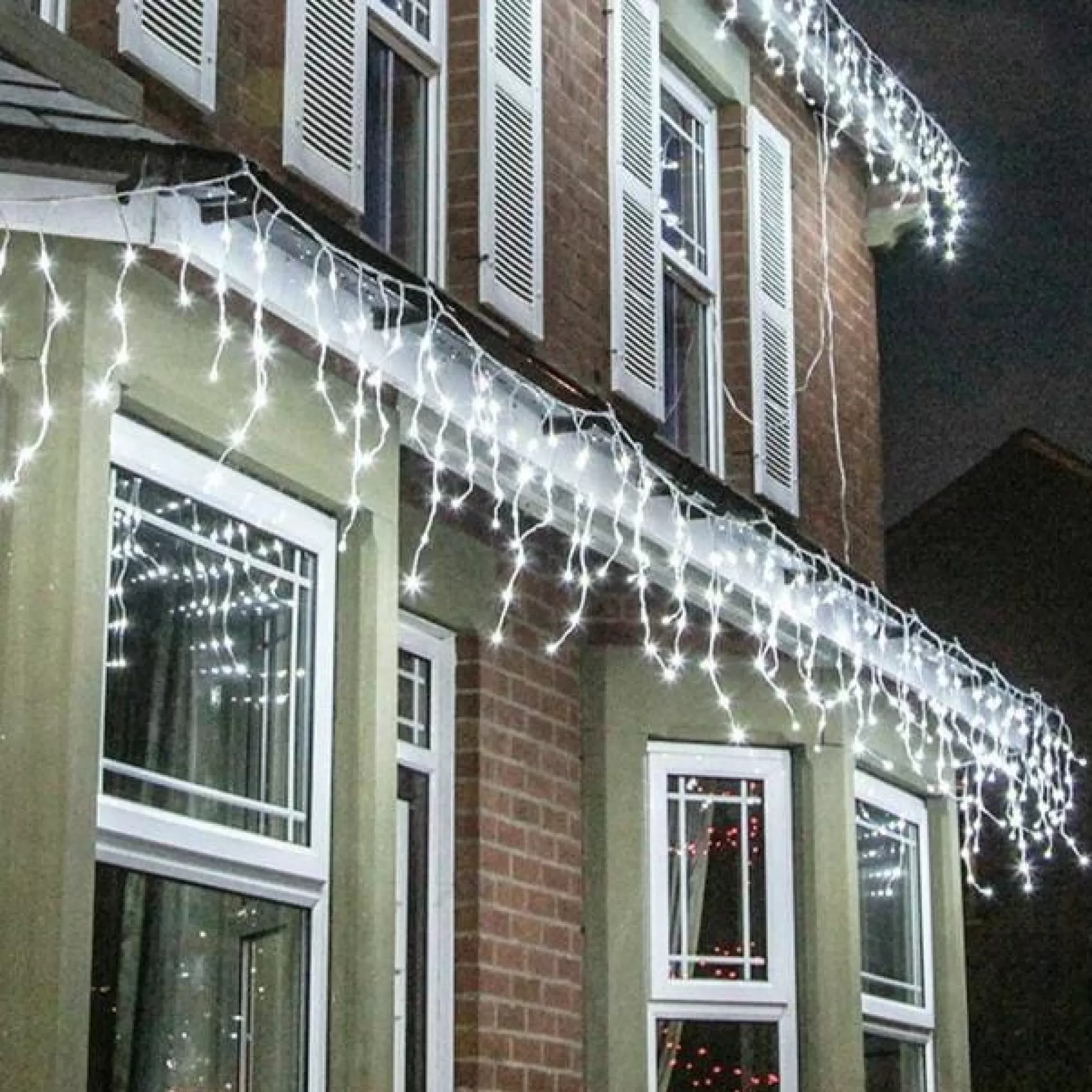 Icicle Lights>Christmas World Led White Icicle Lights (10M)