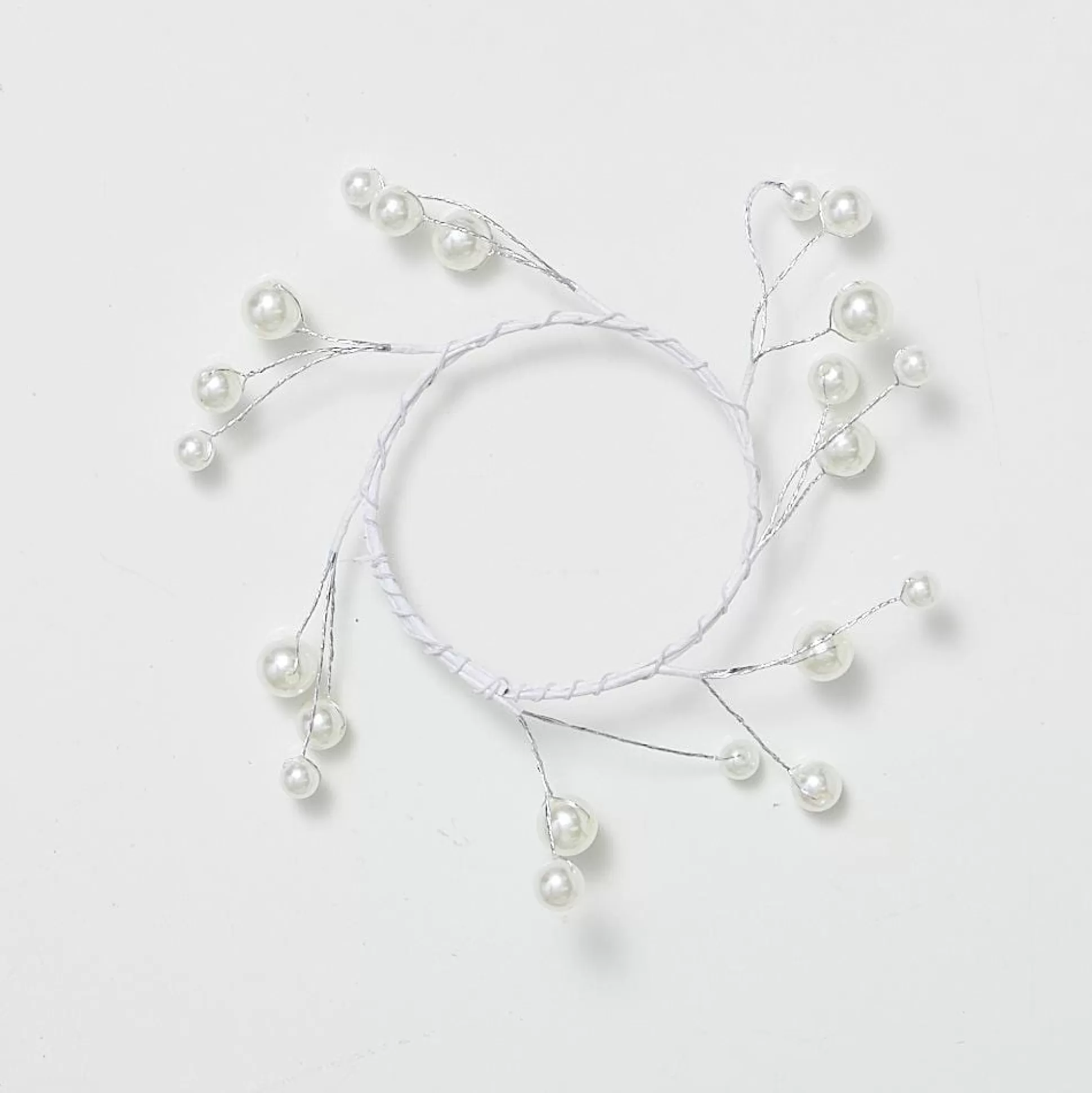 Magical Winter Wonderland>Christmas World White Beaded Candle Wreath